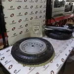 02 RODAS DE CARRINHO DE MÃO. (NO ESTADO) ATENÇÃO! FAZER A VISITAÇÃO ANTES DE ARREMATAR, NÃO SABEMOS SE FUNCIONA, LEILÃO NÃO TEM GARANTIA E NEM DEVOLUÇÃO, SUJEITO A POSSÍVEIS AVARIAS VISÍVEIS/OCULTAS E/OU AUSÊNCIA DE COMPONENTES.
