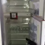 01 GELADEIRA 220V MARCA BOSCH.  (NO ESTADO) ATENÇÃO! FAZER A VISITAÇÃO ANTES DE ARREMATAR, NÃO SABEMOS SE FUNCIONA, LEILÃO NÃO TEM GARANTIA E NEM DEVOLUÇÃO, SUJEITO A POSSÍVEIS AVARIAS VISÍVEIS/OCULTAS E/OU AUSÊNCIA DE COMPONENTES.