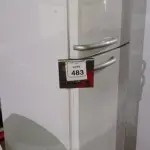 01 GELADEIRA 220V MARCA BOSCH.  (NO ESTADO) ATENÇÃO! FAZER A VISITAÇÃO ANTES DE ARREMATAR, NÃO SABEMOS SE FUNCIONA, LEILÃO NÃO TEM GARANTIA E NEM DEVOLUÇÃO, SUJEITO A POSSÍVEIS AVARIAS VISÍVEIS/OCULTAS E/OU AUSÊNCIA DE COMPONENTES.