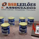 06 LATAS DE TINTA POLIÉSTER DE 900ML CADA MARCA ANJO TINTAS. (NO ESTADO) ATENÇÃO! FAZER A VISITAÇÃO ANTES DE ARREMATAR, NÃO SABEMOS SE FUNCIONA, LEILÃO NÃO TEM GARANTIA E NEM DEVOLUÇÃO, SUJEITO A POSSÍVEIS AVARIAS VISÍVEIS/OCULTAS E/OU AUSÊNCIA DE COMPONENTES.
