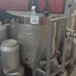 01 SISTEMA DE BRASSAGEM MODELO SPEIDEL BRAUMEISTER, 01 TANQUE DE FERMENTAÇÃO E ARMAZENAGEM DE 525L MARCA SPEIDEL, 01 BARRIL DE CHOPP DE 50L MARCA AMBEV, 03 LEITEIRAS E 02 BAGS PARA ENTREGADORES. (NO ESTADO) ATENÇÃO! FAZER A VISITAÇÃO ANTES DE ARREMATAR, NÃO SABEMOS SE FUNCIONA, LEILÃO NÃO TEM GARANTIA E NEM DEVOLUÇÃO, SUJEITO A POSSÍVEIS AVARIAS VISÍVEIS/OCULTAS E/OU AUSÊNCIA DE COMPONENTES.