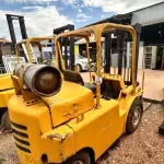 01 EMPILHADEIRA HYSTER H -50 PARA 2500 KG. NÃO ACOMPANHA O BOTIJÃO. (NO ESTADO) ATENÇÃO! FAZER A VISITAÇÃO ANTES DE ARREMATAR, NÃO SABEMOS SE FUNCIONA, LEILÃO NÃO TEM GARANTIA E NEM DEVOLUÇÃO, SUJEITO A POSSÍVEIS AVARIAS VISÍVEIS/OCULTAS E/OU AUSÊNCIA DE COMPONENTES.