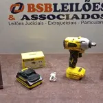 01 CHAVE IMPACTO 21V COM CARREGADOR USB MARCA BOMVINK (NOVO). (NO ESTADO) ATENÇÃO! FAZER A VISITAÇÃO ANTES DE ARREMATAR, NÃO SABEMOS SE FUNCIONA, LEILÃO NÃO TEM GARANTIA E NEM DEVOLUÇÃO, SUJEITO A POSSÍVEIS AVARIAS VISÍVEIS/OCULTAS E/OU AUSÊNCIA DE COMPONENTES.