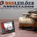 01 MOTOR COMPRESSOR DE AR COM MANGUEIRA. (NO ESTADO) ATENÇÃO! FAZER A VISITAÇÃO ANTES DE ARREMATAR, NÃO SABEMOS SE FUNCIONA, LEILÃO NÃO TEM GARANTIA E NEM DEVOLUÇÃO, SUJEITO A POSSÍVEIS AVARIAS VISÍVEIS/OCULTAS E/OU AUSÊNCIA DE COMPONENTES.
