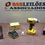 01 CHAVE IMPACTO 21V COM CARREGADOR USB MARCA BOMVINK (NOVO). (NO ESTADO) ATENÇÃO! FAZER A VISITAÇÃO ANTES DE ARREMATAR, NÃO SABEMOS SE FUNCIONA, LEILÃO NÃO TEM GARANTIA E NEM DEVOLUÇÃO, SUJEITO A POSSÍVEIS AVARIAS VISÍVEIS/OCULTAS E/OU AUSÊNCIA DE COMPONENTES.