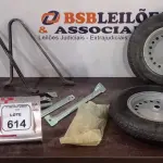 02 RODAS DE CARRINHO DE MÃO COMPLETAS. (NO ESTADO) ATENÇÃO! FAZER A VISITAÇÃO ANTES DE ARREMATAR, NÃO SABEMOS SE FUNCIONA, LEILÃO NÃO TEM GARANTIA E NEM DEVOLUÇÃO, SUJEITO A POSSÍVEIS AVARIAS VISÍVEIS/OCULTAS E/OU AUSÊNCIA DE COMPONENTES.