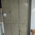 01 ARMÁRIO ROUPEIRO DE FERRO COM 06 PORTAS. (NO ESTADO) ATENÇÃO! FAZER A VISITAÇÃO ANTES DE ARREMATAR, NÃO SABEMOS SE FUNCIONA, LEILÃO NÃO TEM GARANTIA E NEM DEVOLUÇÃO, SUJEITO A POSSÍVEIS AVARIAS VISÍVEIS/OCULTAS E/OU AUSÊNCIA DE COMPONENTES.