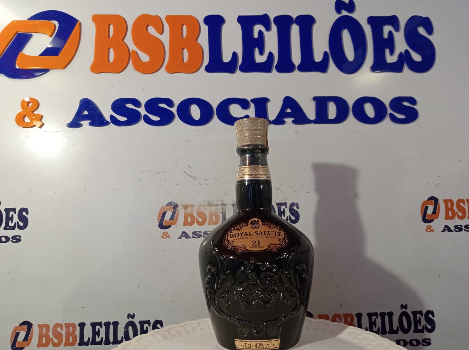 LEILÃO SOUVENIRS E CRISTAIS